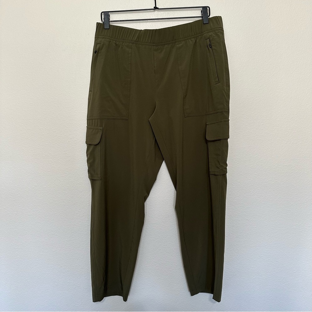 🌷3 items for $30🌷▪️ EDDIE BAUER ▪️ Green Cargo Joggers